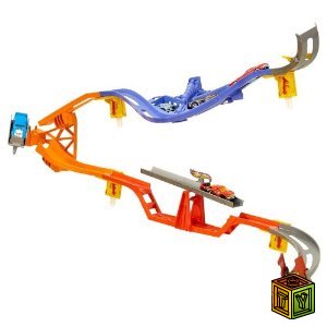 Настенный трек Hot Wheels Настенный трек Hot Wheels